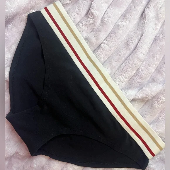 🌟 Kylie Era Relic – Collector’s Item 🌟 Kylie Jenner “Designed in Calabasas” Set - Picture 10 of 10